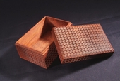 Yellow rosewood box with diamond 卍patterns